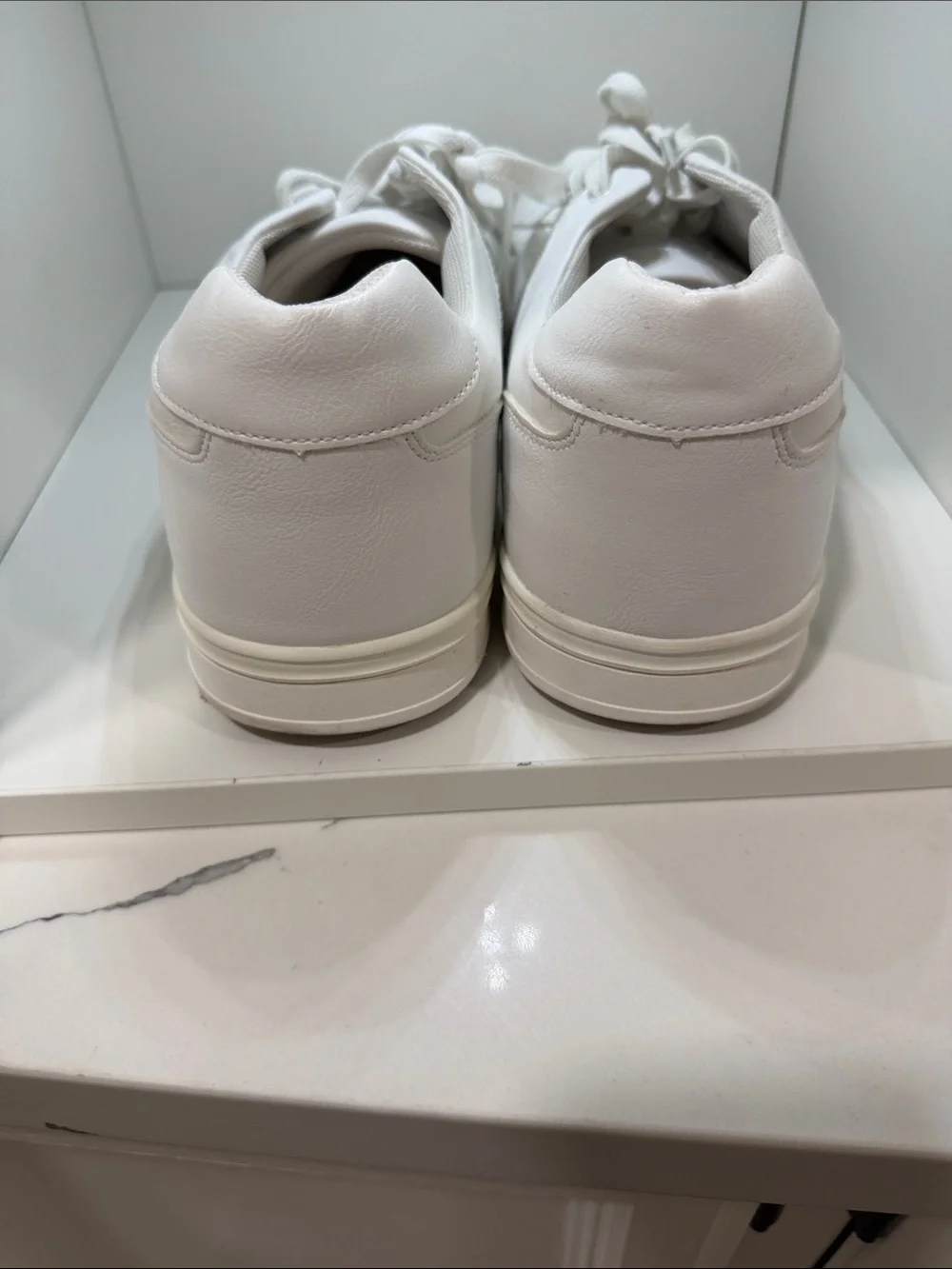 Bruno Marc minimalist white